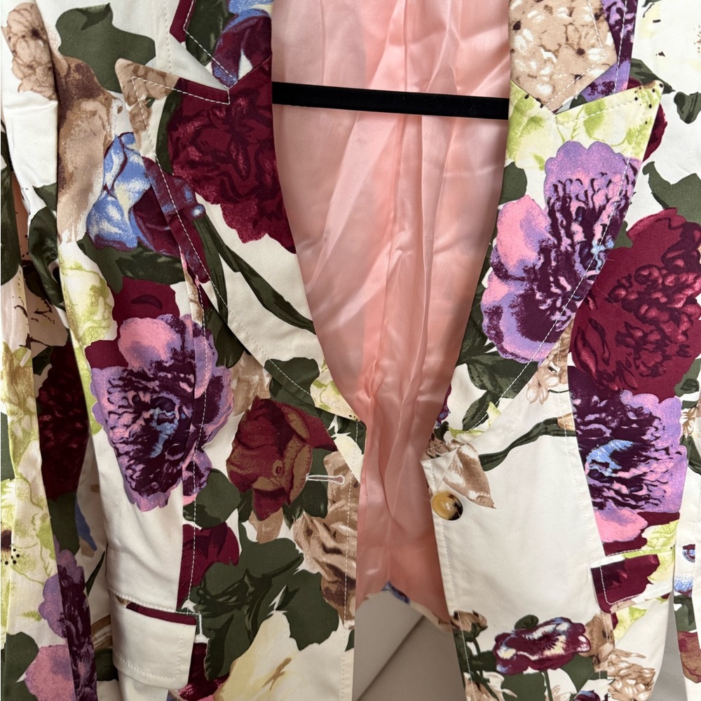 R.E.D Valentino Cream Floral Blazer with Berry and Purple Blooms - Picture 7 of 12